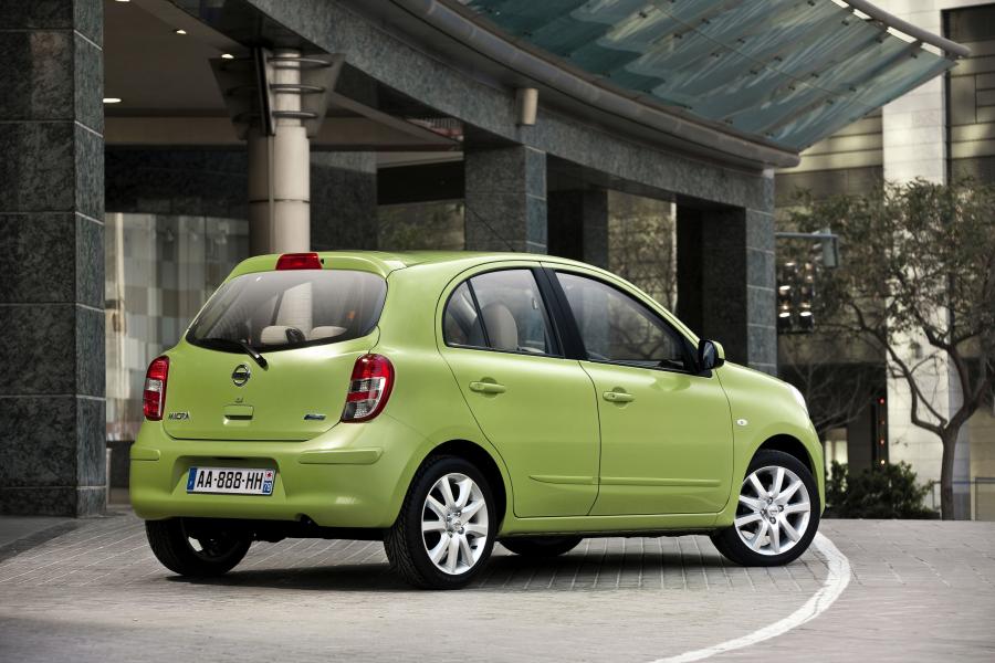  Nissan Micra 2010 года  (фото 39 из 70)